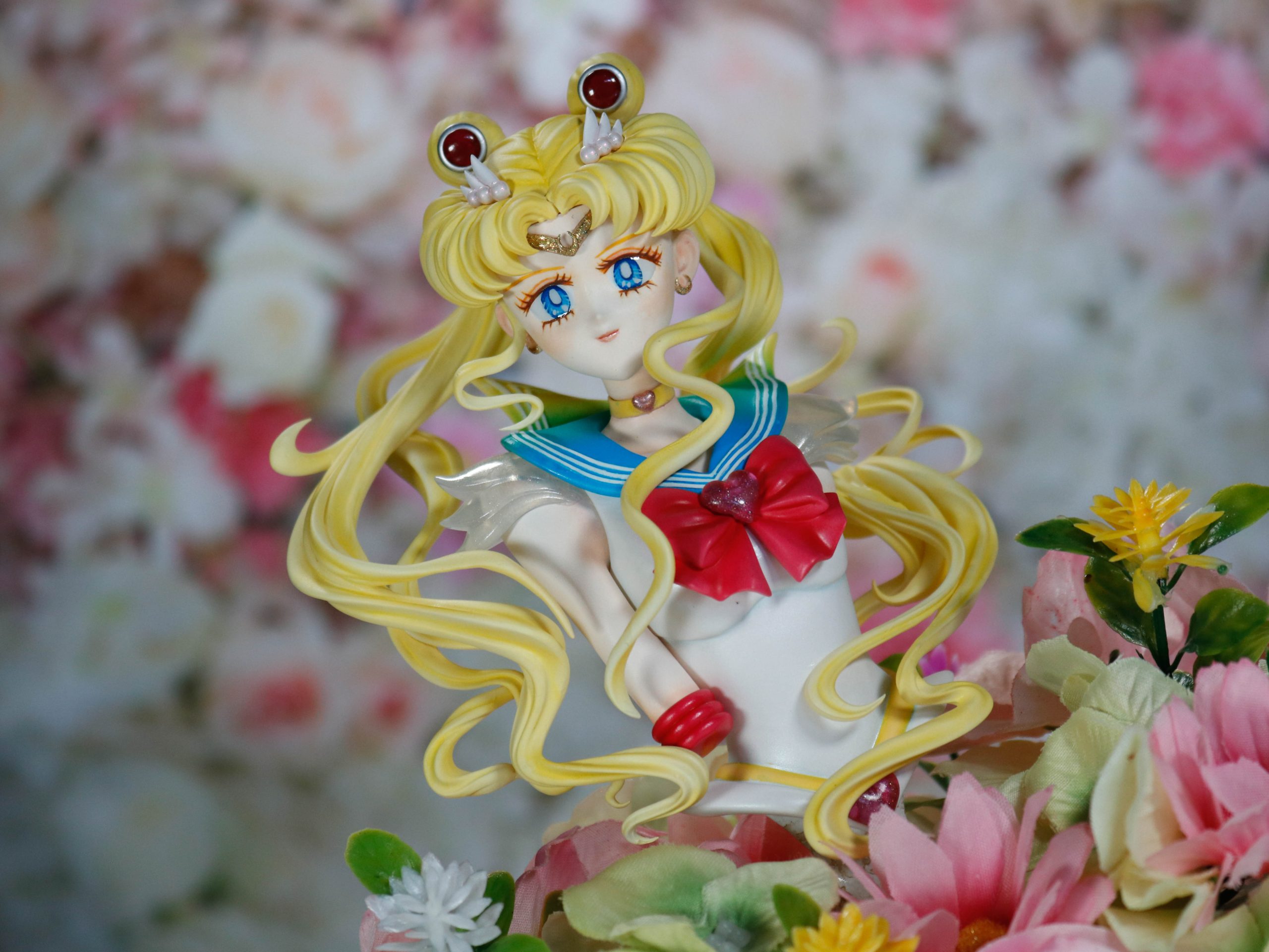 Super Sailor Moon 1/4 Resin Figure